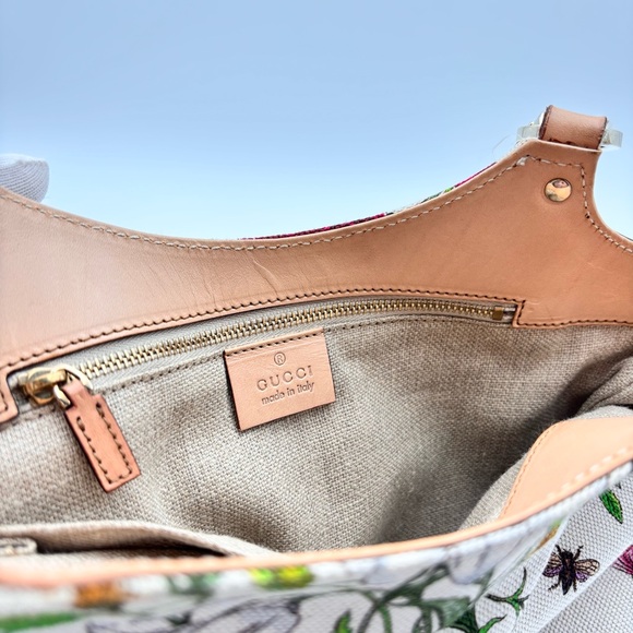 Gucci White Flora Floral Canvas Bamboo
Top Handle Mini Tote Bag - Picture 7 of 12
